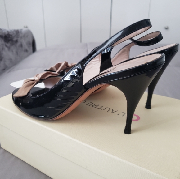 Black patent peep toe pumps - Picture 2 of 5